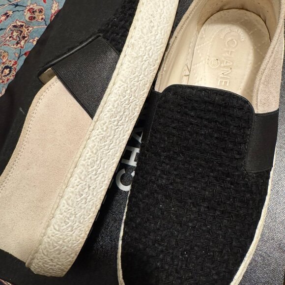 Authentic Chanel Tweed Flats with Satin Detail | Size 39.5 - Picture 11 of 11